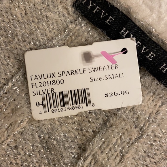 Sweater - Picture 3 of 4